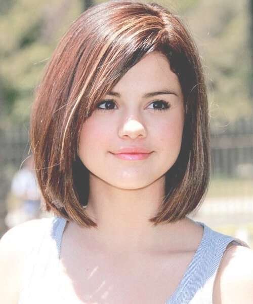 21 Trendy Hairstyles To Slim Your Round Face – Popular Haircuts Within Bob Haircuts For Girls (View 8 of 15)