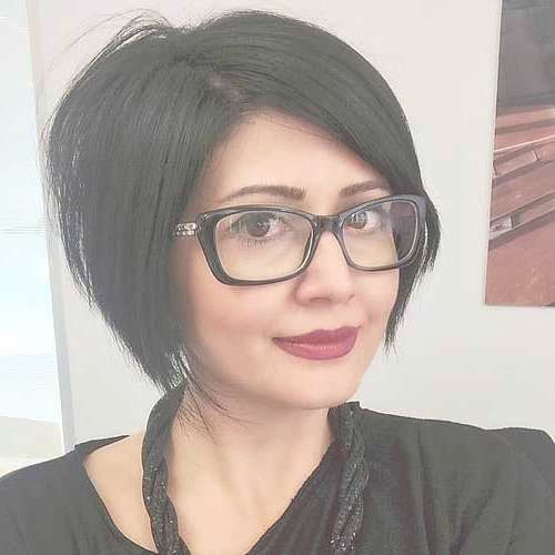 22 Hottest Inverted Bobs To Get You Inspired – Trendy Inverted Bob Pertaining To Bob Haircuts And Glasses (View 9 of 15)