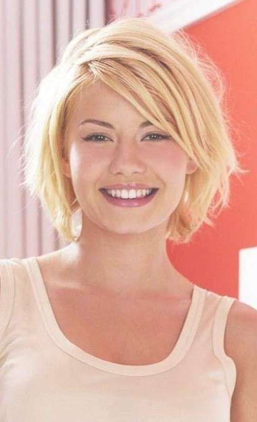 25 Short Bobs For Round Faces | Bob Hairstyles 2017 – Short Inside Bob Haircuts On Round Face (Photo 5 of 15)