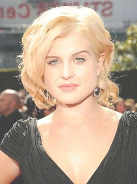 30 Best Short Hairstyles For Round Faces | Short Hairstyles 2016 Within Bob Hairstyles For Round Faces And Curly Hair (Photo 7 of 15)