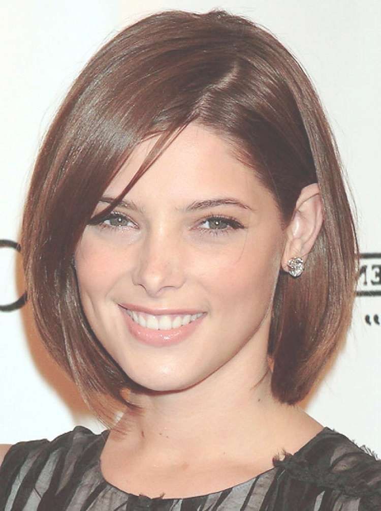 The Best Fit Bob Haircuts For Round Face | Hairdrome In Cute Bob Haircuts For Round Faces (Photo 8 of 15)