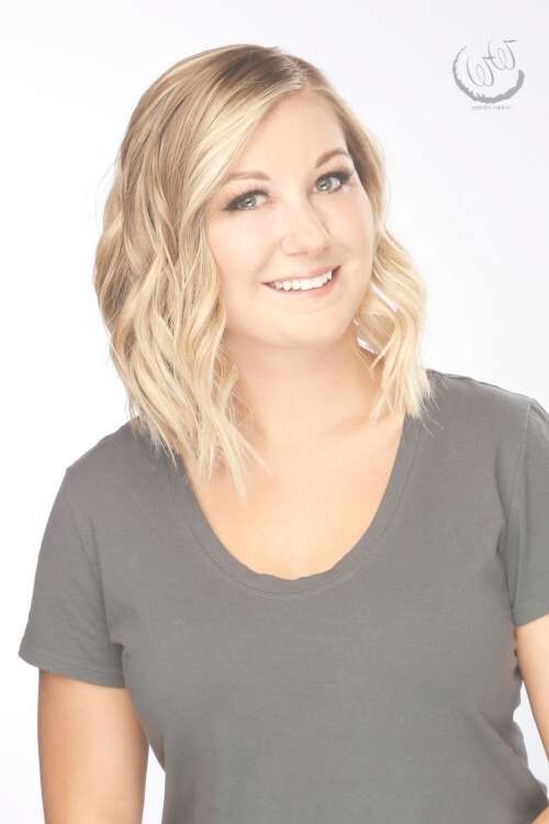 These 35 Medium Bob Hairstyles Are Trending For 2018 For Medium Bob Haircuts (Photo 6 of 15)