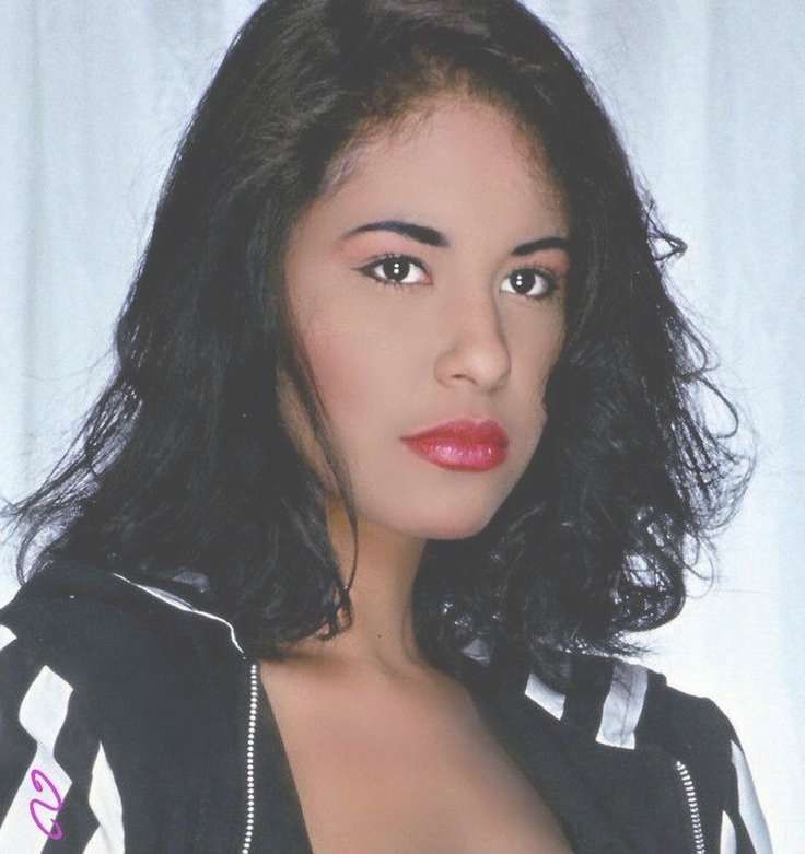 105 Best Selena 1 Images On Pinterest | Queens, Selena Quintanilla In Selena Quintanilla Bob Haircuts (View 17 of 25)