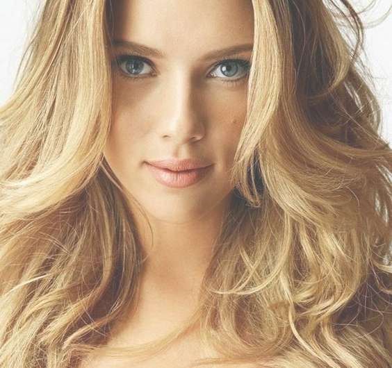 20 Dazzling Scarlett Johansson Hairstyles (with Pictures) Intended For Most Up To Date Scarlett Johansson Medium Haircuts (Photo 19 of 25)