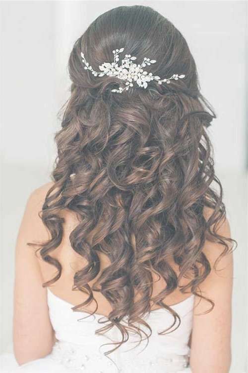 20+ Down Hairstyles For Prom | Hairstyles & Haircuts 2016 – 2017 With Regard To Current Curly Medium Hairstyles For Prom (Photo 23 of 25)