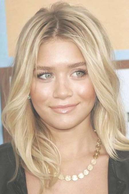 20 Easy Medium Hairstyles For Round Faces Intended For Most Recently Medium Haircuts Styles For Round Faces (Photo 23 of 25)