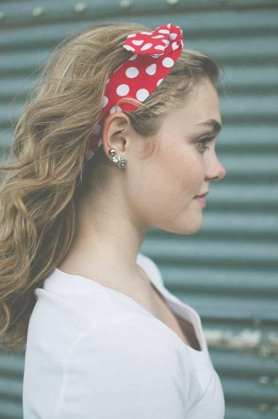 20 Gorgeous Headband Hairstyles You Love – Pretty Designs Throughout Most Recently Medium Hairstyles With Headbands (Photo 24 of 25)