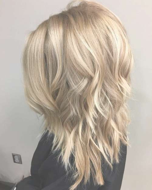 30 Stunning Medium Layered Haircuts (updated For 2018) With Most Popular Medium Haircuts In Layers (Photo 2 of 25)