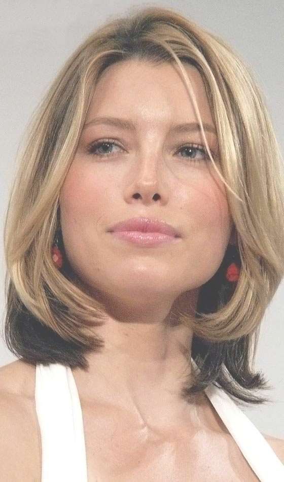 4 Choppy Medium Hairstyles For Different Face Shapes Regarding Most Popular Medium Haircuts For Different Face Shapes (Photo 1 of 25)