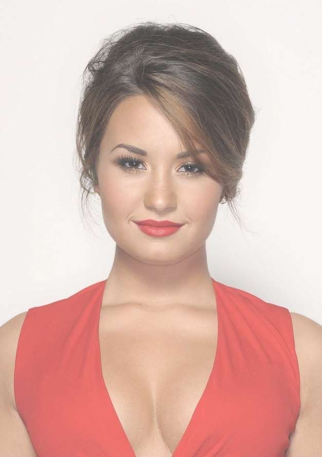 4 Demi Lovato Hairstyles: Long Hair – Popular Haircuts For Most Current Demi Lovato Medium Hairstyles (Photo 25 of 25)