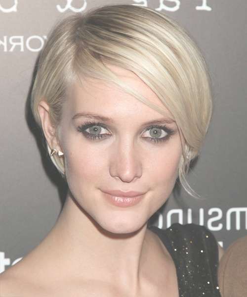 Ashlee Simpson Hairstyles In 2018 Intended For Best And Newest Ashlee Simpson Medium Haircuts (View 22 of 25)