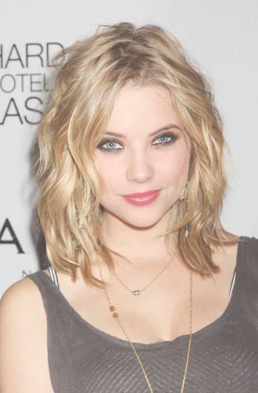 Ashley Benson Chic Mid Length Haircut For Summer | Styles Weekly In Most Recent Summer Medium Hairstyles (View 2 of 25)