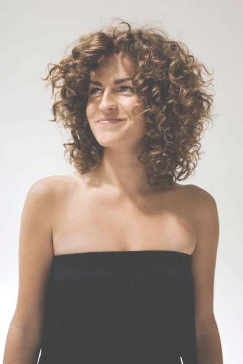 Best 25+ Medium Curly Haircuts Ideas On Pinterest | Curly Medium Regarding Best And Newest Curly Medium Hairstyles (View 24 of 25)