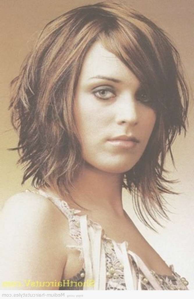 Featured Photo of 25 Photos Funky Medium Haircuts for Round Faces