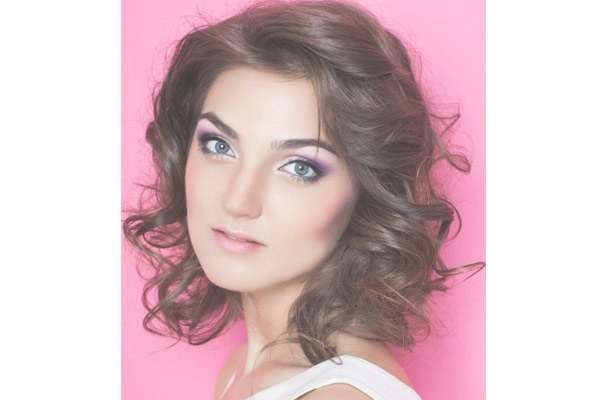 Curly Prom Hairstyles For Medium Hair Pictures | Medium Hair Inside Best And Newest Curly Medium Hairstyles For Prom (Photo 18 of 25)