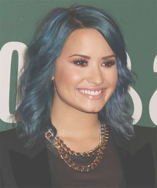 Demi Lovato Hairstyles In 2018 For Current Demi Lovato Medium Haircuts (Photo 16 of 25)
