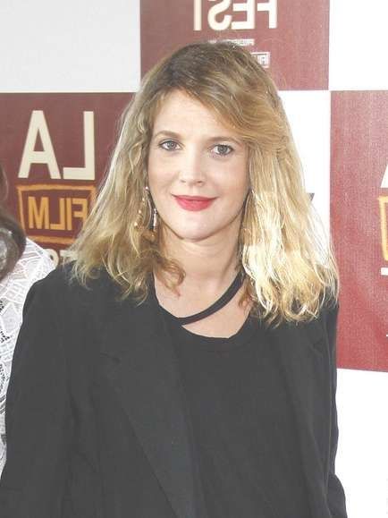 Drew Barrymore Medium Length Tousled Ombred Hairstyle – Hairstyles Regarding Most Recent Drew Barrymore Medium Hairstyles (Photo 4 of 15)