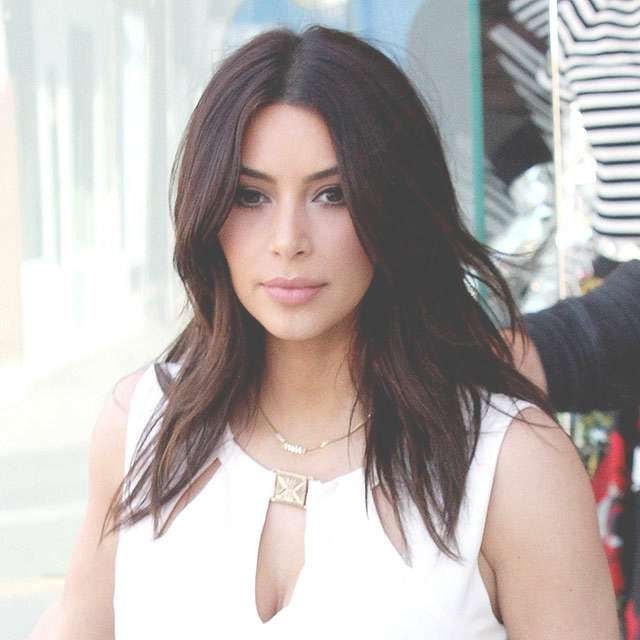 Formal Medium Haircuts Kim Kardashian In Best And Newest Kim Kardashian Medium Haircuts (Photo 4 of 25)