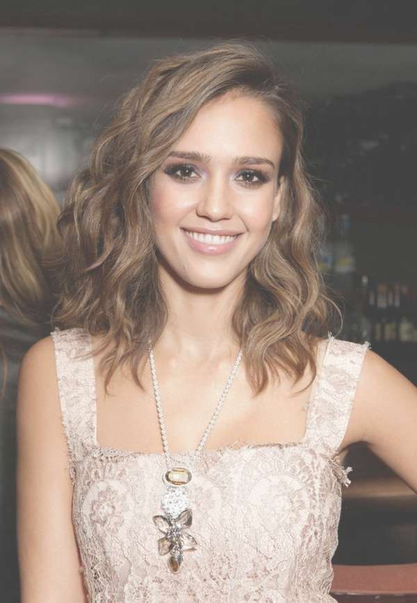 Jessica Alba Hairstyles – Celebrity Latest Hairstyles 2016 Inside Best And Newest Medium Haircuts For Celebrities (Photo 9 of 25)