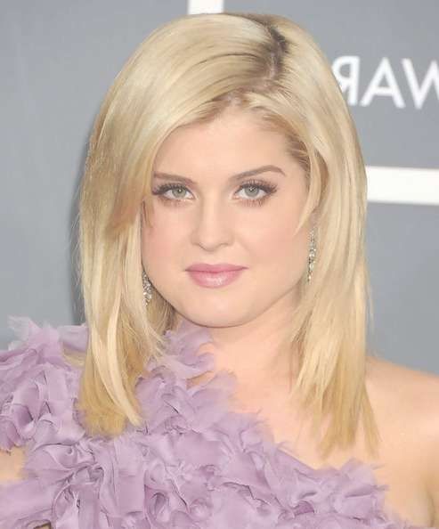 Kelly Osbourn Shoulder Length Hairstyles: Straight And Layers Pertaining To Most Recently Kelly Osbourne Medium Haircuts (View 10 of 25)
