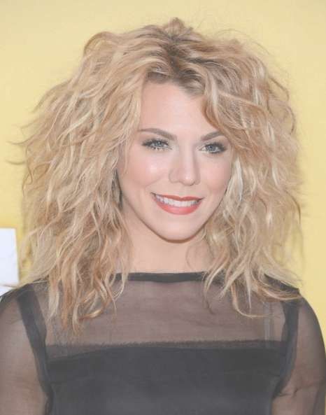Kimberly Perry Curly, Messy Medium Hairstyles 2013 – Popular Haircuts For Current Messy Medium Haircuts (View 15 of 25)