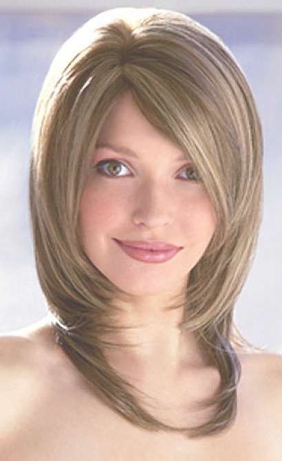 Layered Bob Hairstyles For Women With Side Bangs Within Newest Layered Medium Hairstyles With Side Bangs (View 9 of 25)
