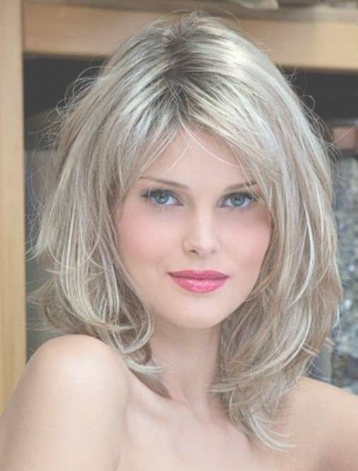 Layered Wavy Hairstyles For Oval Faces – Long, Medium & Short Hair With Most Current Medium Haircuts For Different Face Shapes (Photo 15 of 25)