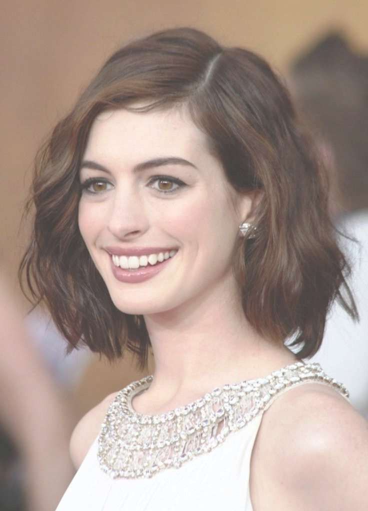 Medium Length Hairstyles For Oval Faces With Bangs Medium Regarding Most Up To Date Medium Haircuts For Long Chin (Photo 11 of 25)