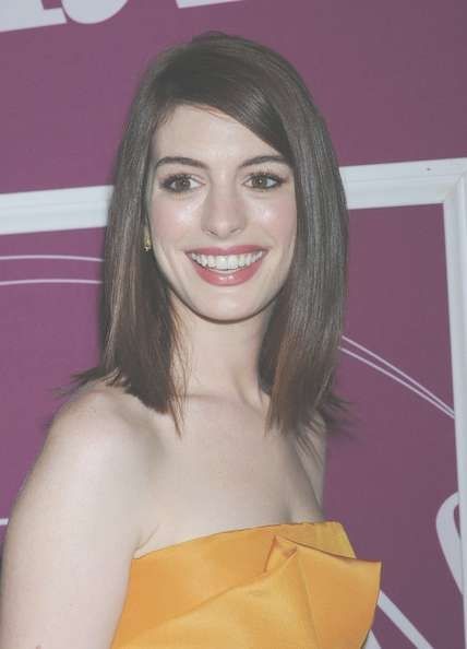 More Pics Of Anne Hathaway Medium Layered Cut (2 Of 13) – Shoulder In Most Up To Date Anne Hathaway Medium Haircuts (View 23 of 25)