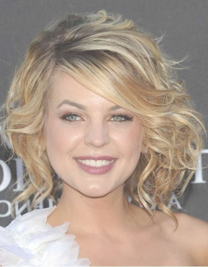 Prom Hairstyles For Round Faces And Medium Hair Throughout Most Current Medium Haircuts For Curly Hair And Round Face (Photo 6 of 25)