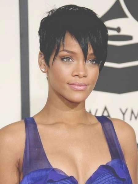 Rihanna Hairstyles In Different 10 Haircuts Look With Rihanna Bob Haircuts (View 15 of 25)