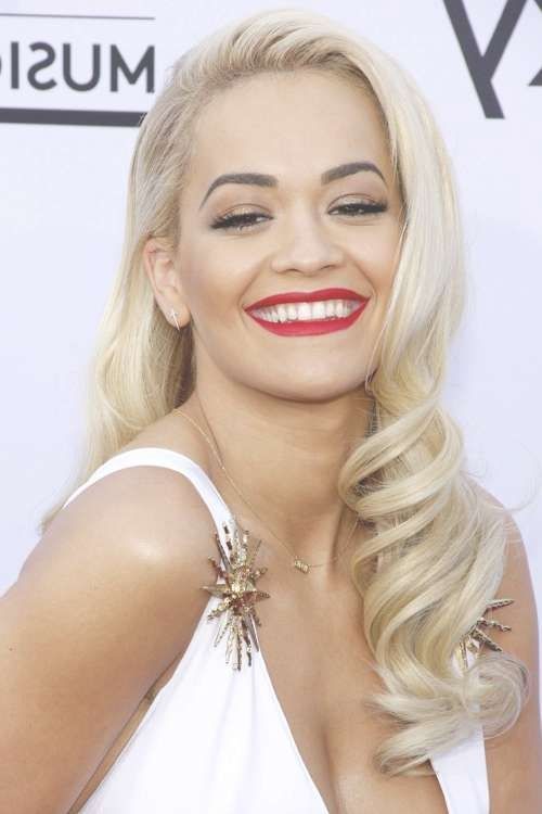 Rita Ora's Hairstyles & Hair Colors | Steal Her Style | Page 9 In Most Recently Rita Ora Medium Hairstyles (View 13 of 15)
