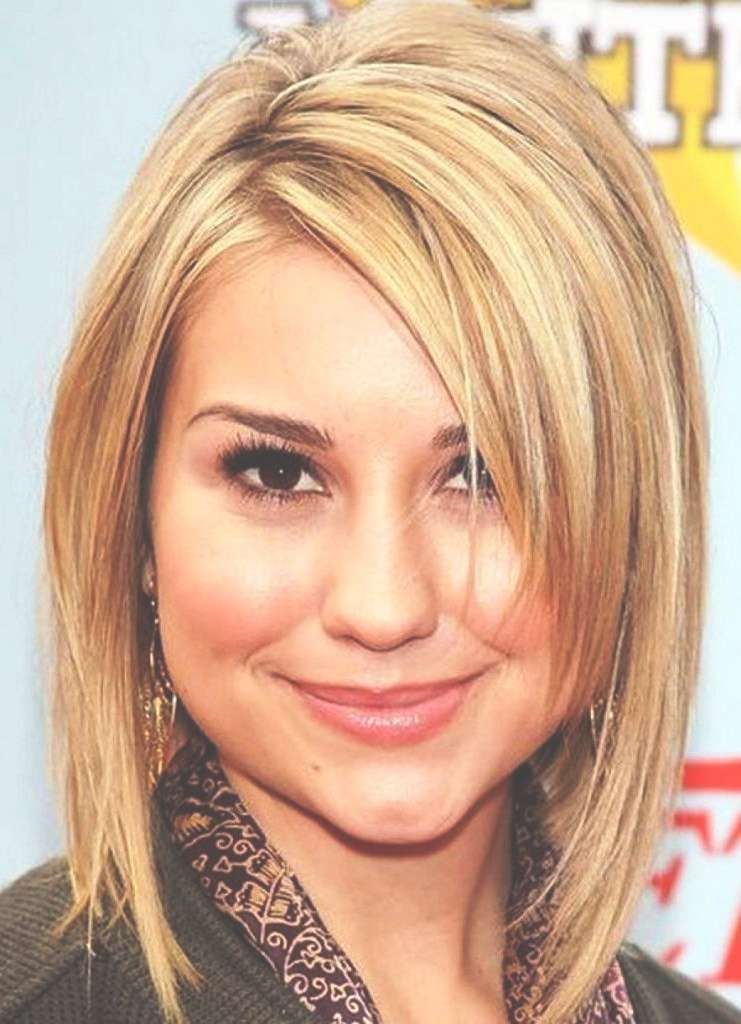 Round Face Popular Medium Length Hairstyles Throughout Newest Womens Medium Haircuts For Round Faces (Photo 5 of 25)