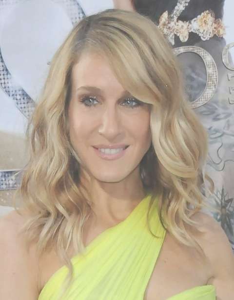 Sarah Jessica Parker Medium Length Hairstyle: Blonde Curls Intended For Latest Sarah Jessica Parker Medium Hairstyles (Photo 1 of 15)