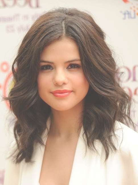 Selena Gomez Hairstyles: Medium Haircut Trends – Popular Haircuts Inside Most Popular Selena Gomez Medium Haircuts (View 2 of 25)
