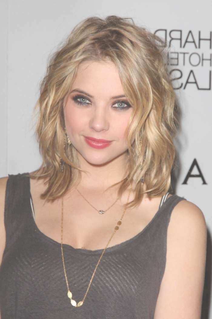 The Best Way To Choose Attractive Medium Length Haircuts In Most Current One Length Medium Haircuts (Photo 22 of 25)