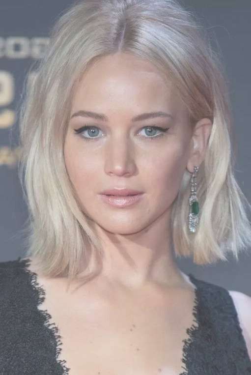 The Fall Haircut All The Cool Girls Have Throughout Best And Newest Jennifer Lawrence Medium Haircuts (View 12 of 25)