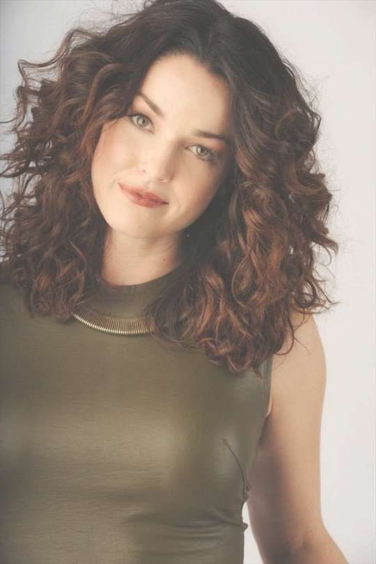 The Hairstyles Of Medium Length Hairstyles For Curly Hair For Most Current Medium Haircuts For Wavy Thick Hair (Photo 21 of 25)