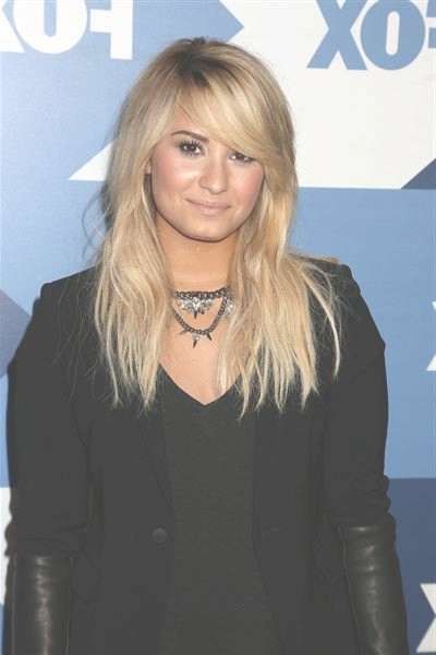 The Top Demi Lovato Hairstyles That We Love – Hair World Magazine Throughout Latest Demi Lovato Medium Haircuts (Photo 7 of 25)