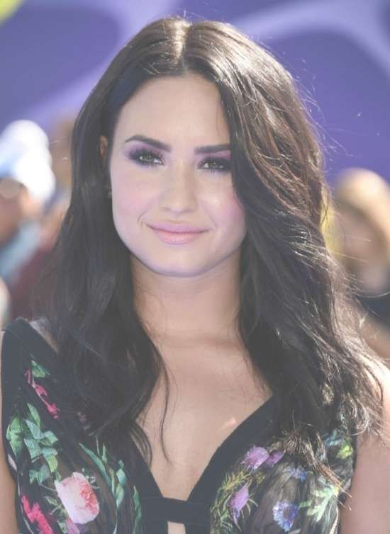 Top 32 Demi Lovato's Hairstyles & Haircut Ideas For You To Try Intended For Most Recently Demi Lovato Medium Haircuts (Photo 2 of 25)