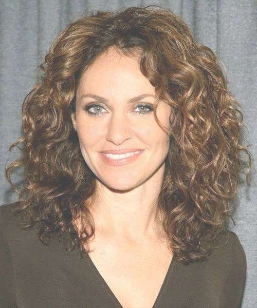 Unique Cuts Curly Medium Hairstyles For Round Faces Medium Length Regarding Most Recently Curly Medium Hairstyles (Photo 18 of 25)
