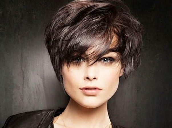 20 Unbeatable Short Hairstyles For Long Faces [2018] Regarding Most Popular Shaggy Hairstyles For Oval Faces (View 13 of 15)
