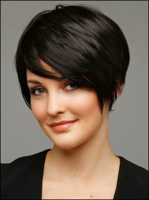 20 Unbeatable Short Hairstyles For Long Faces [2018] Throughout Most Recent Shaggy Short Hairstyles For Long Faces (Photo 5 of 15)