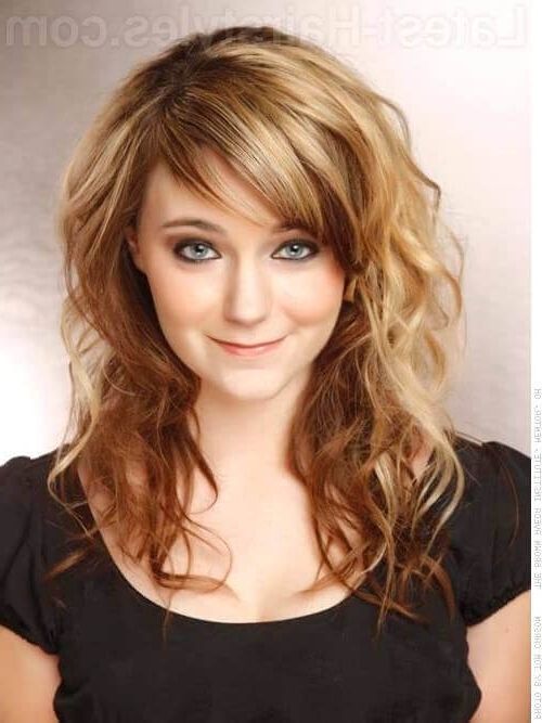 26 Hottest Long Shag Haircut Ideas That Are Trending For 2018 Regarding Latest Long Shaggy Hairstyles With Bangs (Photo 5 of 15)