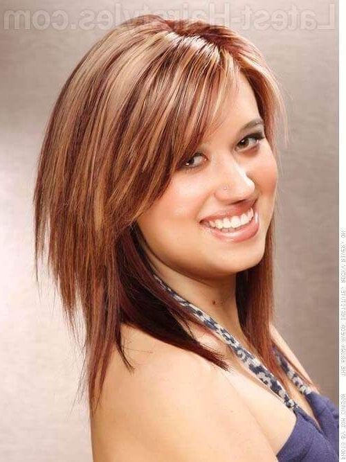 41 Chic Medium Shag Hairstyles & Haircuts For Women 2018 Inside Newest Shaggy Hairstyles For Round Faces (Photo 5 of 15)
