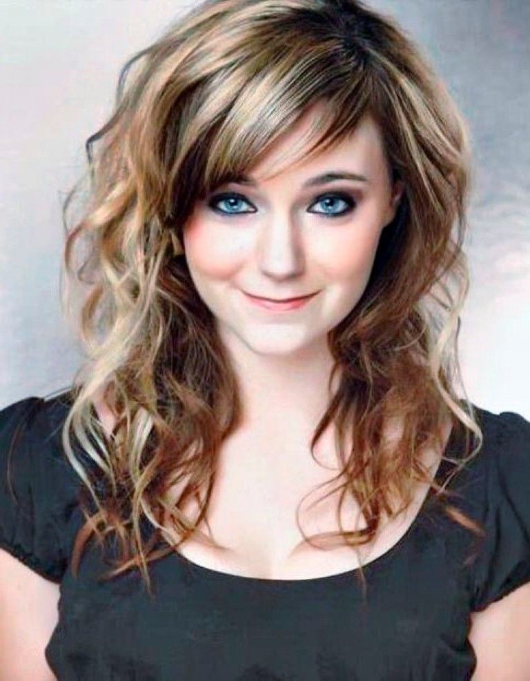 Best Long Shag Hairstyles With Highlight And Side Bangs For Wavy Throughout Most Recently Shaggy Hairstyles For Thick Curly Hair (Photo 5 of 15)