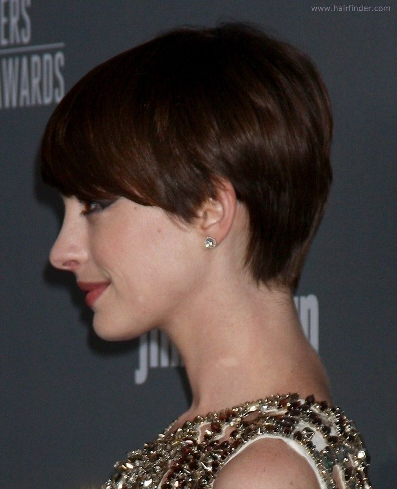 ???????? ?? ??????? Anne Hathaway Side Profile | Anne Hathaway Inside Latest Side And Back View Of Pixie Hairstyles (View 11 of 15)