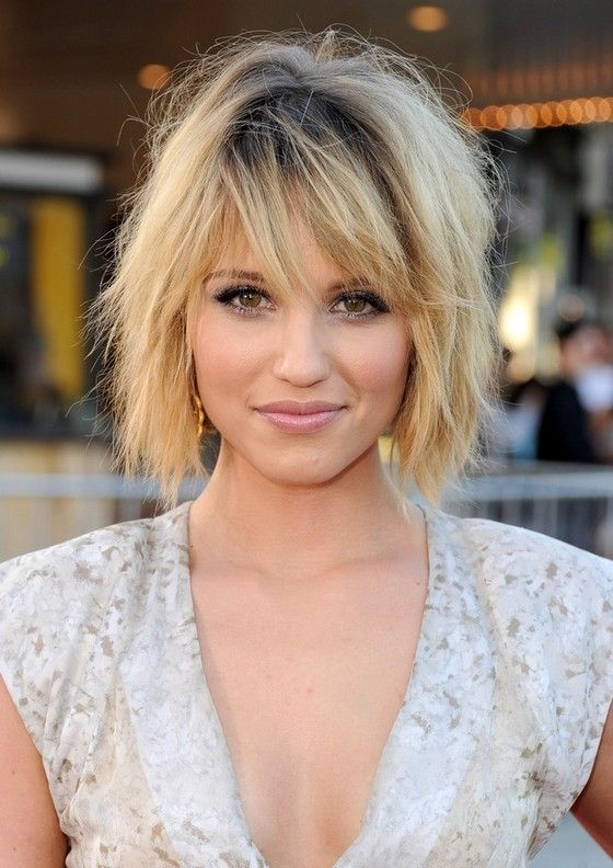 Dianna Agron Tousled Black To Blonde Ombre Shaggy Bob Hairstyle With Regard To Current Shaggy Blonde Hairstyles (View 2 of 15)