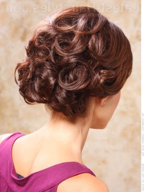 34 Easy Updos For Long Hair Trending For 2018 With Regard To Most Popular Easy Long Updo Hairstyles (Photo 14 of 15)