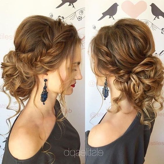 35 Romantic Wedding Updos For Medium Hair – Wedding Hairstyles 2018 Intended For Best And Newest Wedding Updos For Medium Length Hair (View 13 of 15)
